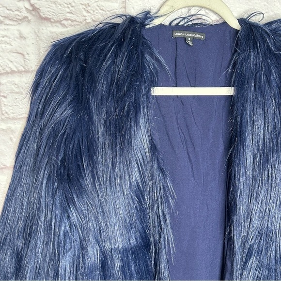 NWOT Ladakh x Urban Outfitters Margot Faux Fur Jacket in Blue - Picture 10 of 15